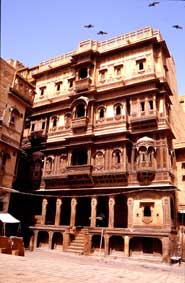 Lo mas llamativo de Jaisalmer son sus viejas havelis de impresionantes fachadas