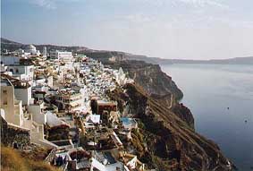 Vista general de Fira, la capital de Santorini